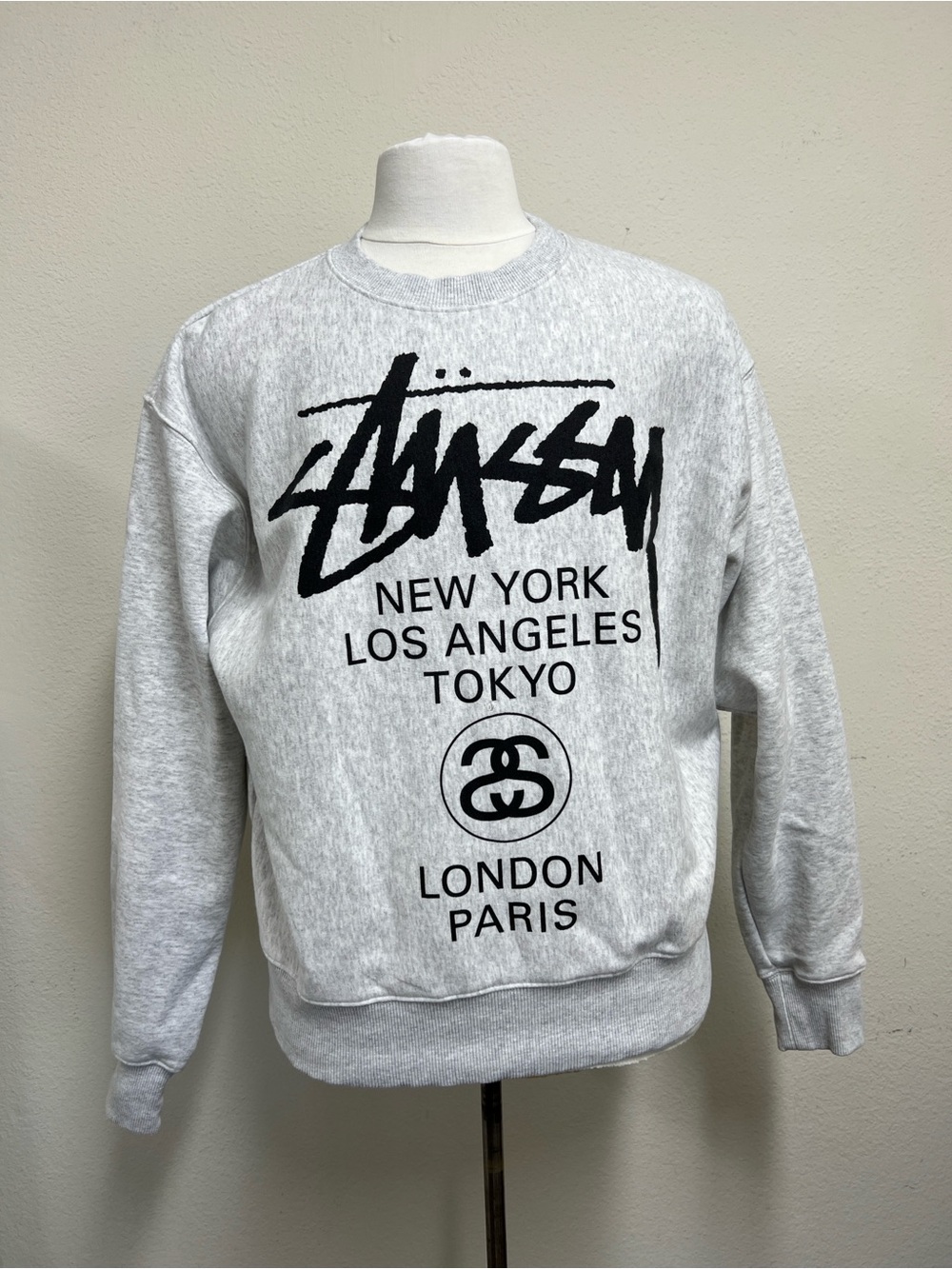 Stussy World Tour Gray Crewneck Sweatshirt Logo Cities Graphic Size Medium